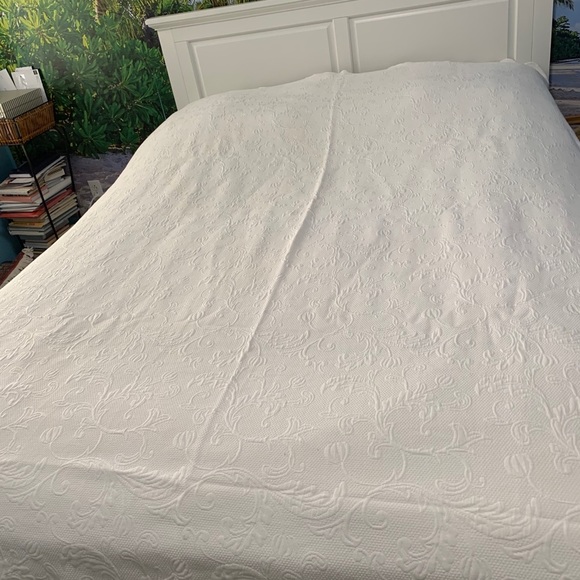 Adolfo Domingue queen size quilts - Picture 2 of 8